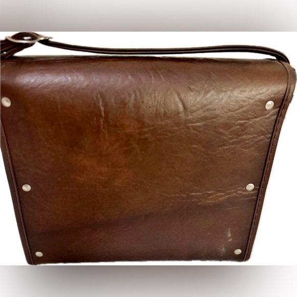 Hard Case For Detectives - Picture 5 of 11